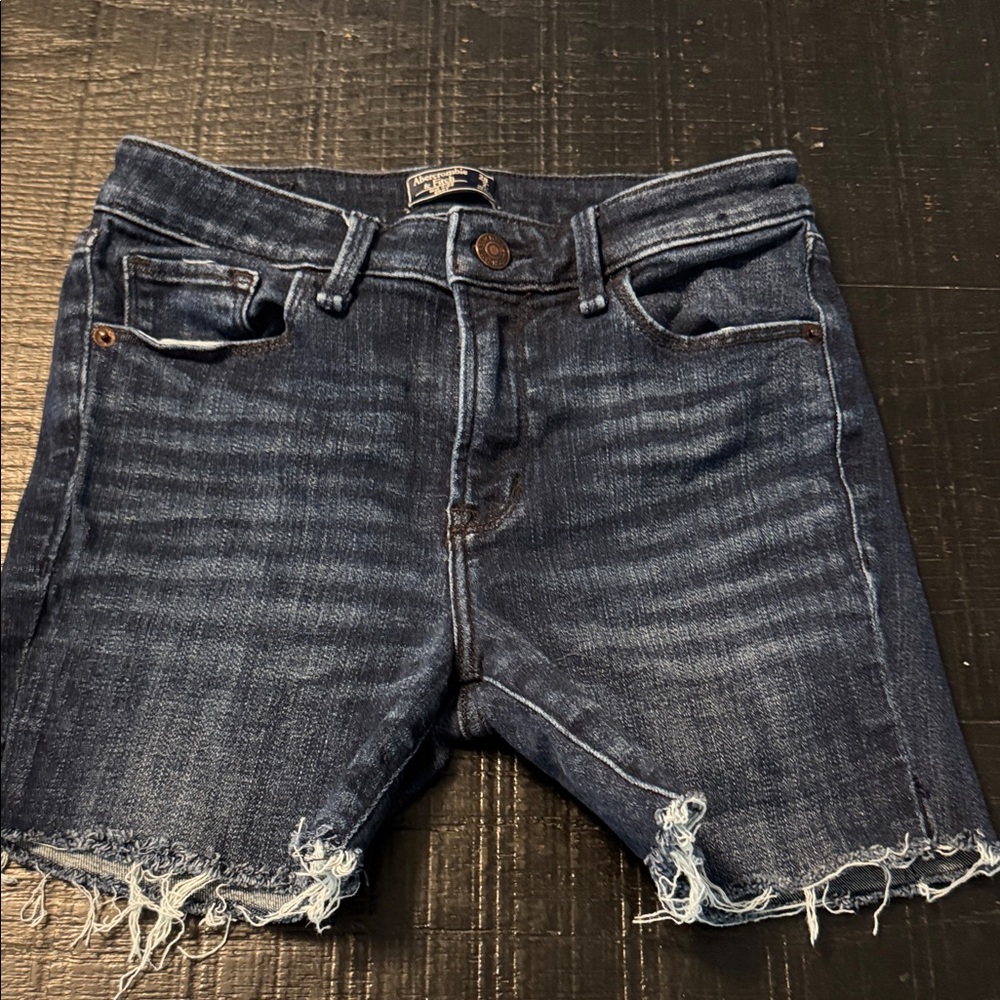 Abercrombie & Fitch Dark Blue Jean Shorts sz. 2